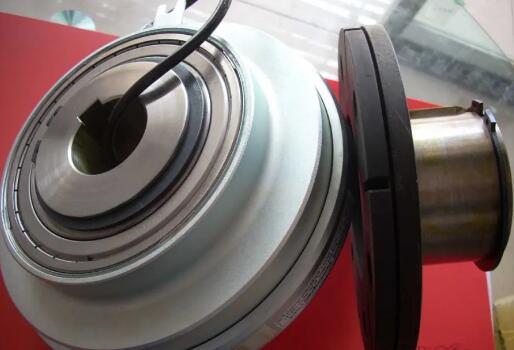 電磁離合器固定線圈和旋轉線圈作用 電磁離合器固定線圈和旋轉線圈作用