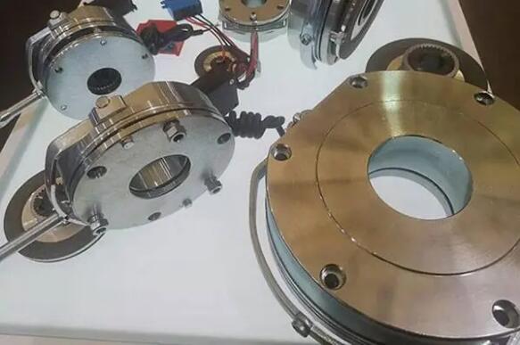 微型電磁制動器、微型磁粉制動器的使用區(qū)別 微型電磁制動器、微型磁粉制動器的使用區(qū)別