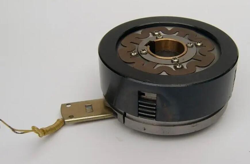 電磁離合器的常見故障及相對解決方法 電磁離合器的常見故障及相對解決方法